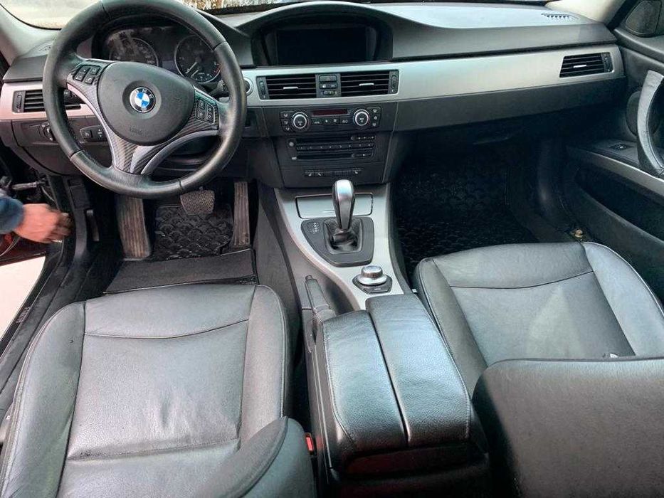 Dezmembrez bmw seria 3 e90 volan st/bara fata e90/far e90/330/320/325/