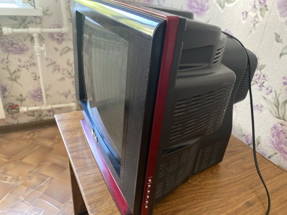 Продам телевизор LG