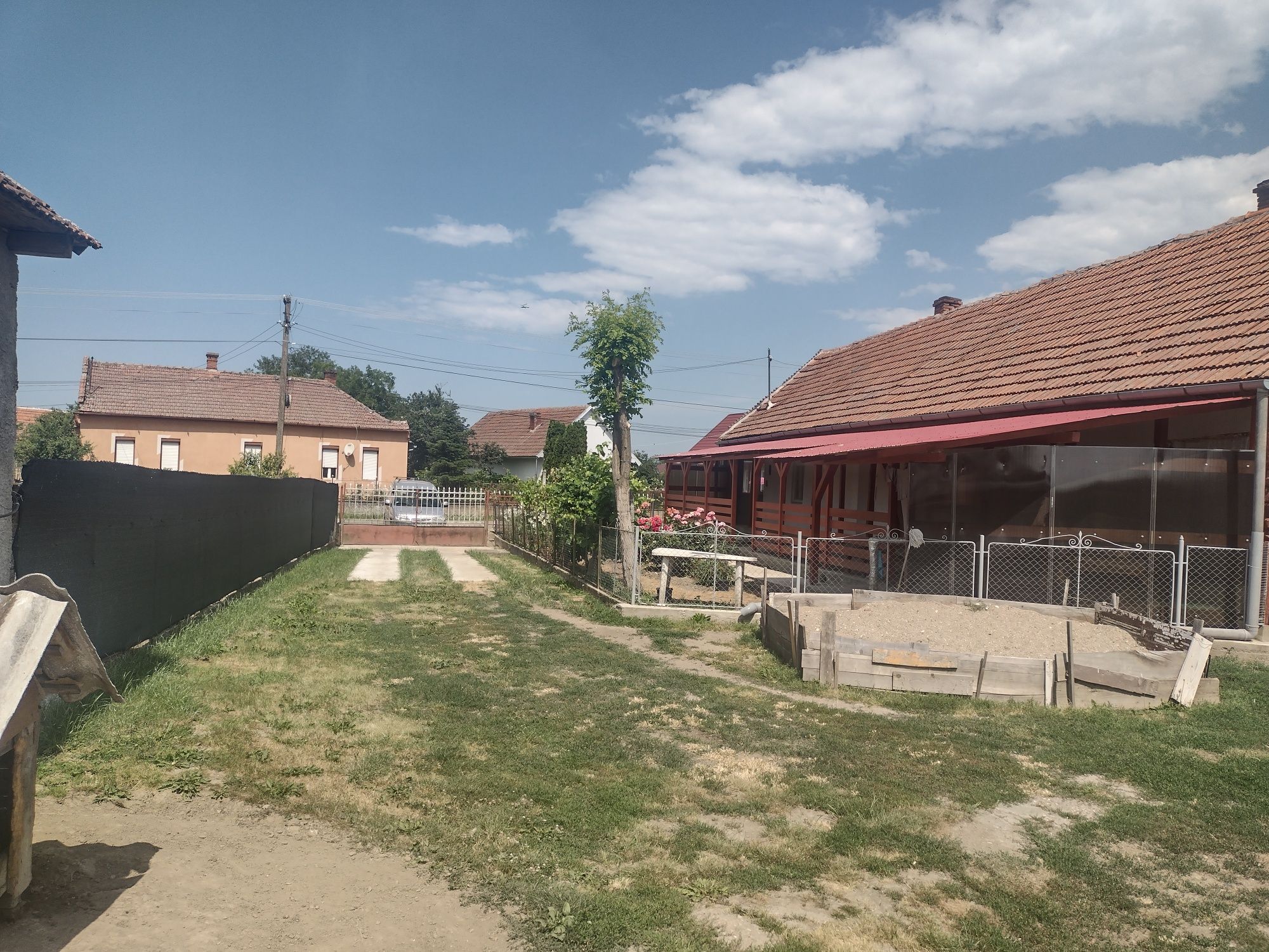 VÂND URGENT CASĂ ( Boghiș SM) sau Schimb ( cu apartament)