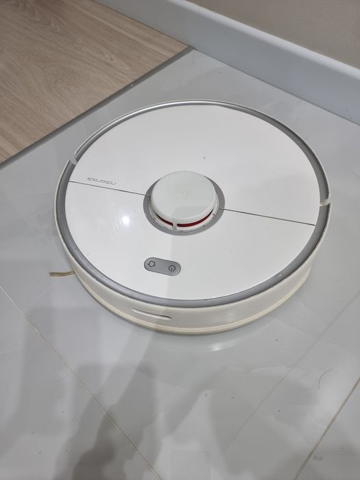 Roborock S5 Max — робот-пылесос, в отличном состоянии