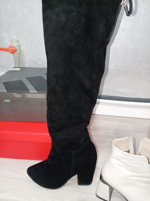 Продам б/у женскую обувь