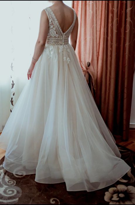 Vând rochie de mireasă