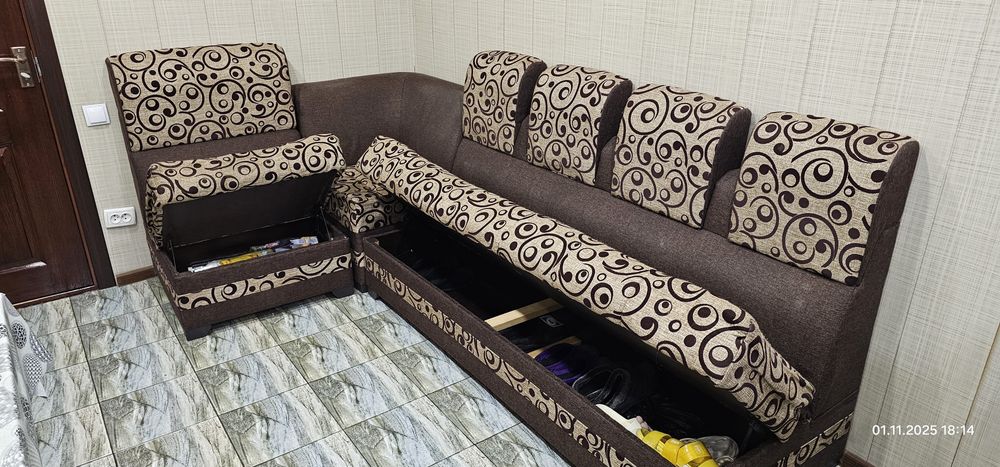 Кухонный уголок диван 2,5х1,4м