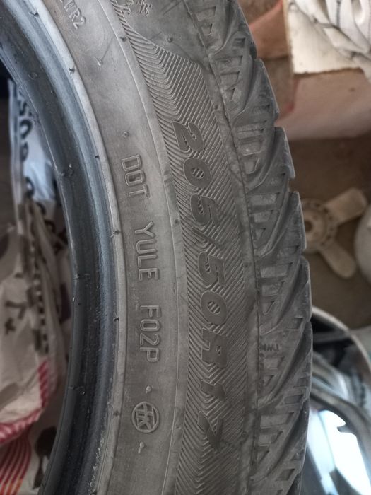 Зимние шины 205/50/17