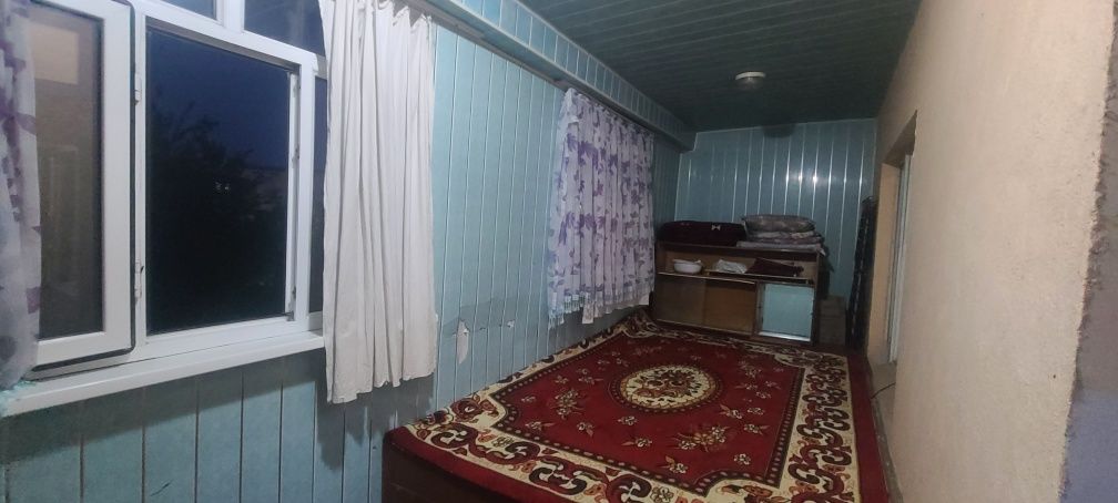 5 xonali uy sotiladi 3 etaj remonti yaxshi.