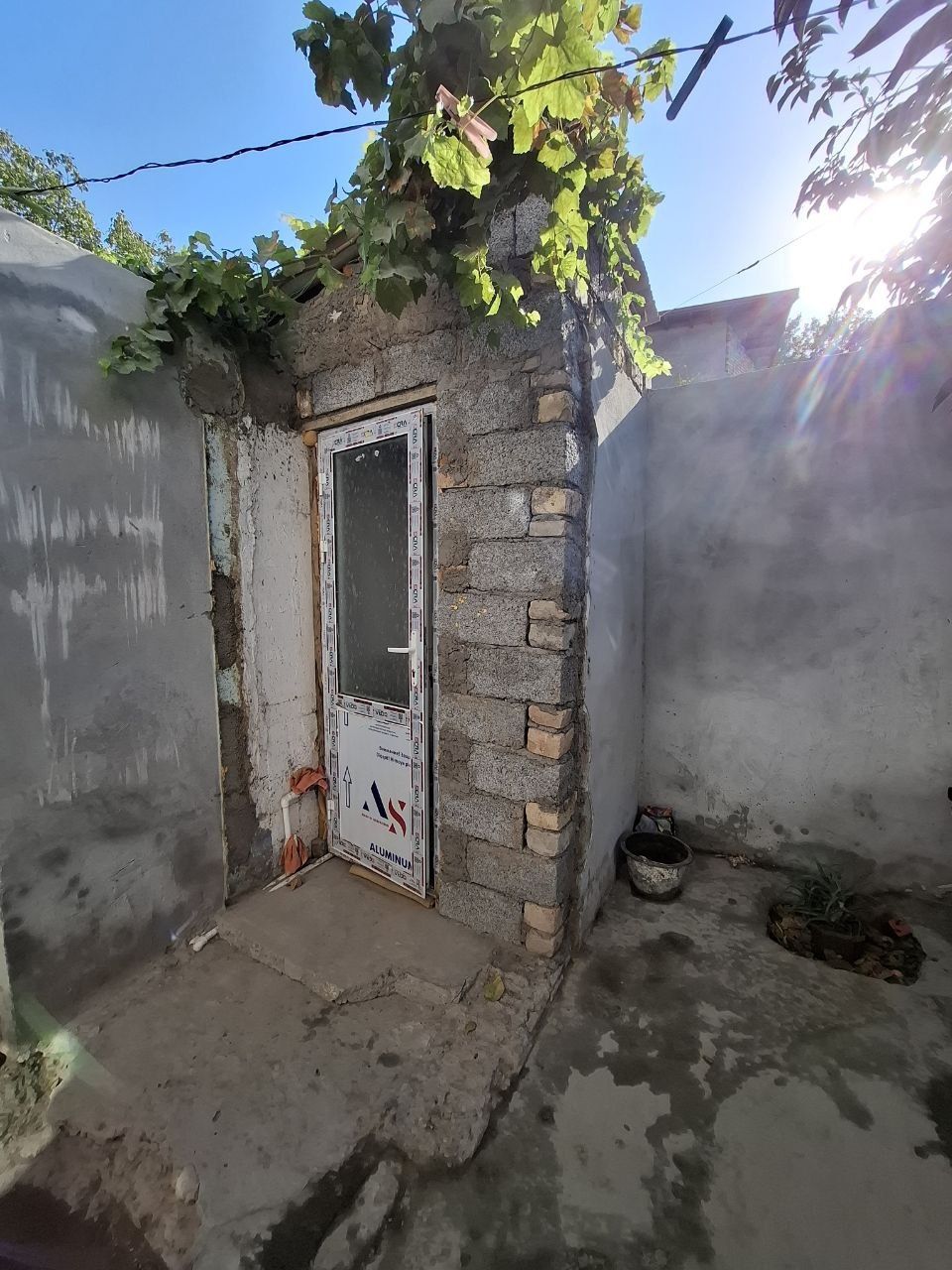 СРОЧНО ПРОДАЁТСЯ ДОМ в общем дворе все фото не выложены