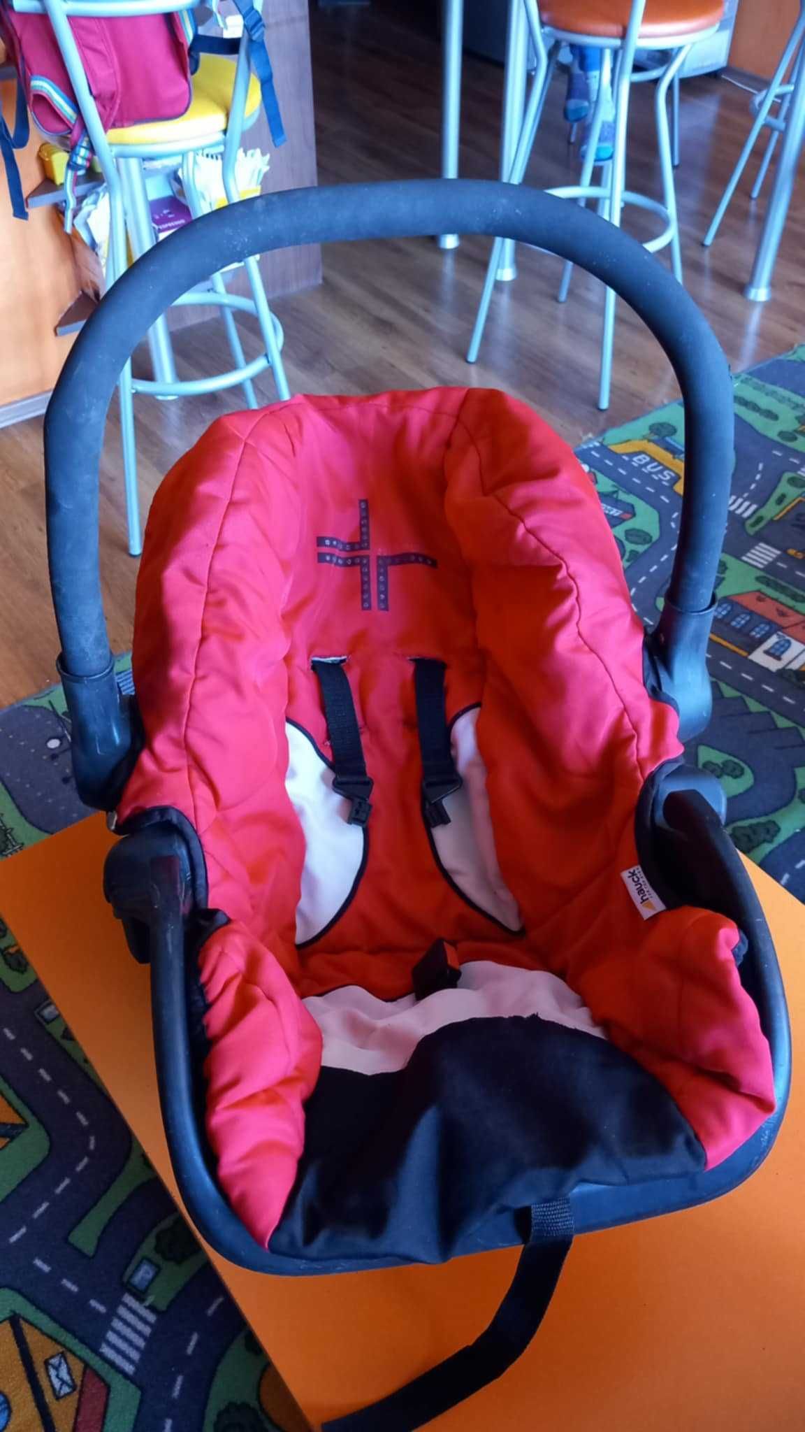 Детско столче Chipolino Baby Max и подарък кошница Hauck