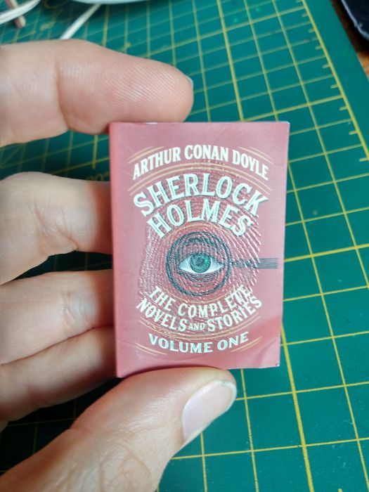 Книга для кукол. Из шарика зуру.