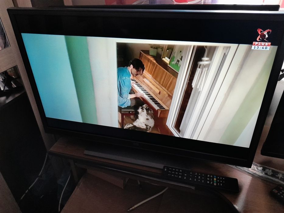 Televizor smart Samsung 85 cm diagonala