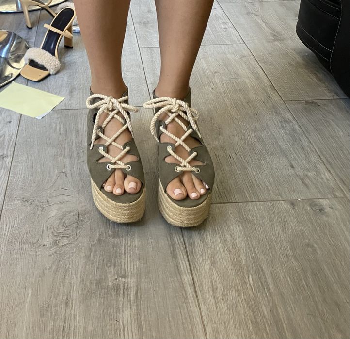 Дамски сандали