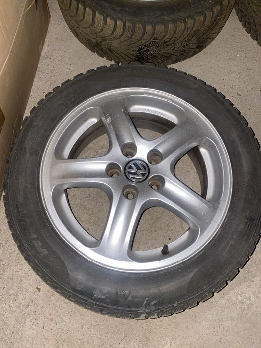 Продавам джанти с зимни гуми 15ски 5х100