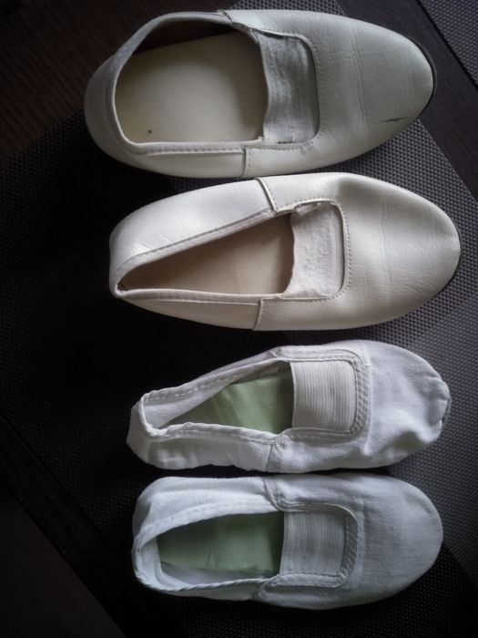 Продам чешки кожаные.