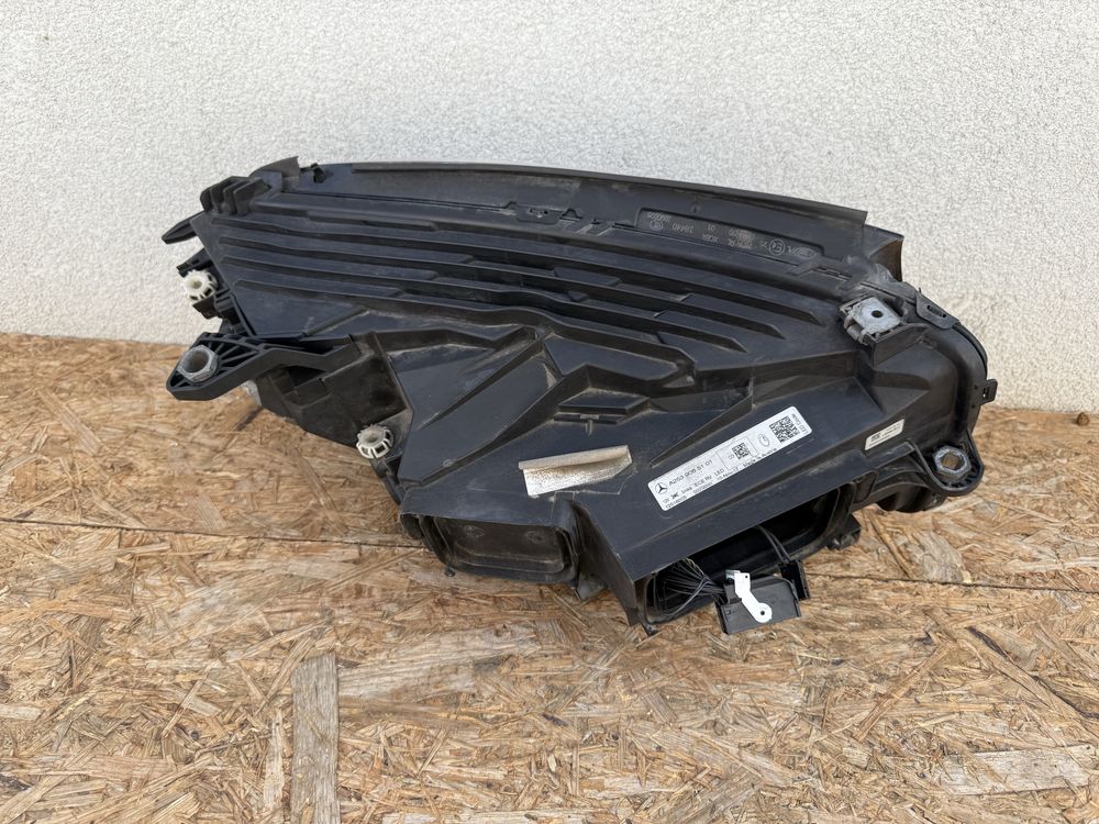 Far stanga Mercedes GLC W253 LED High Performance Original Europa