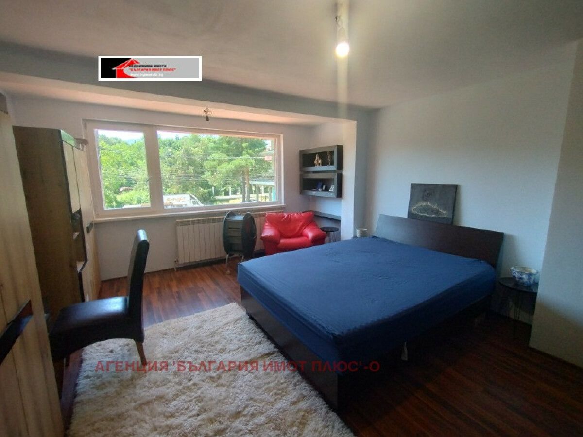 Продава  Къща гр. София - Иваняне- 240m²