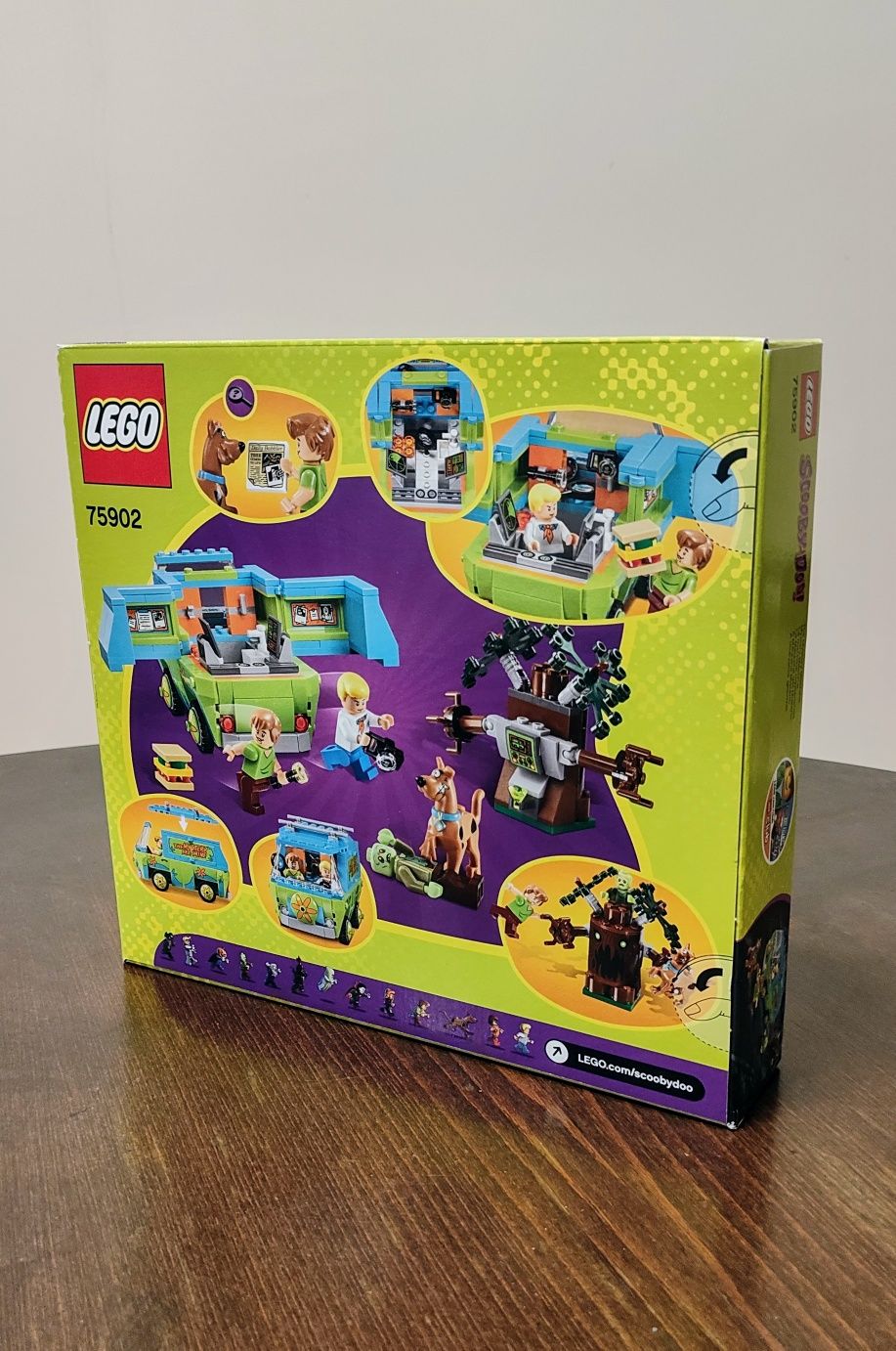 LEGO Scooby-Doo 75902
The Mystery Machine