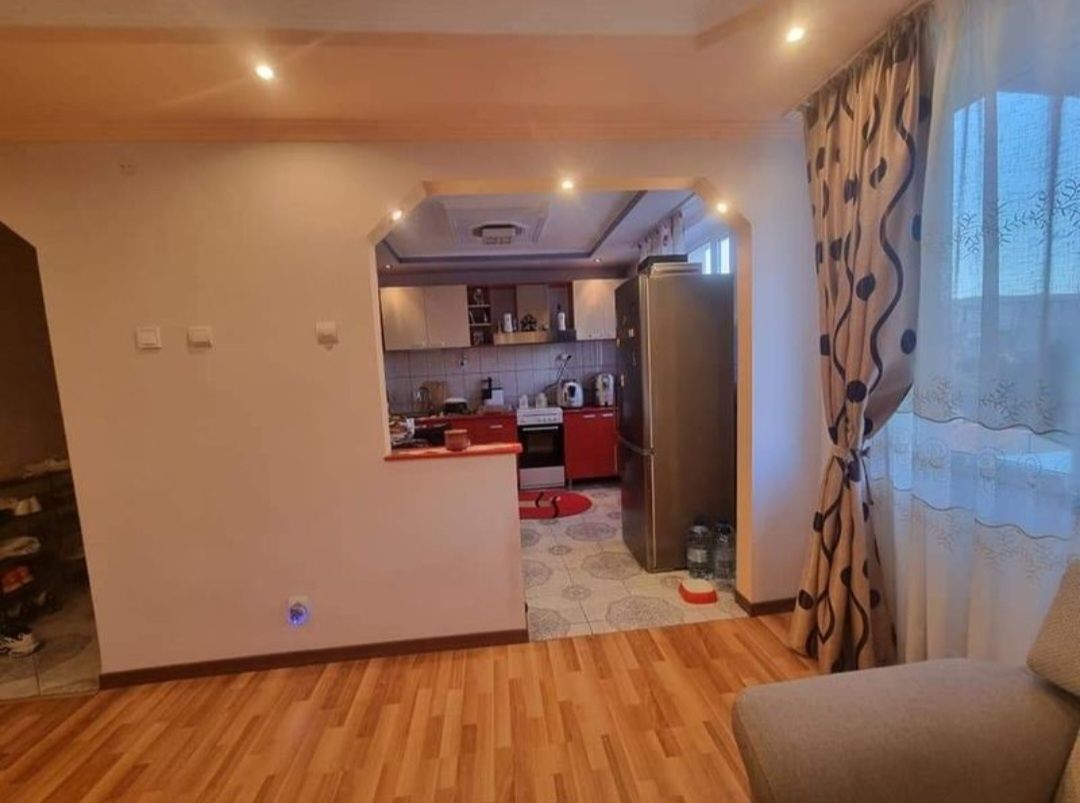 Apartament 4 camere in Motru(Gorj)