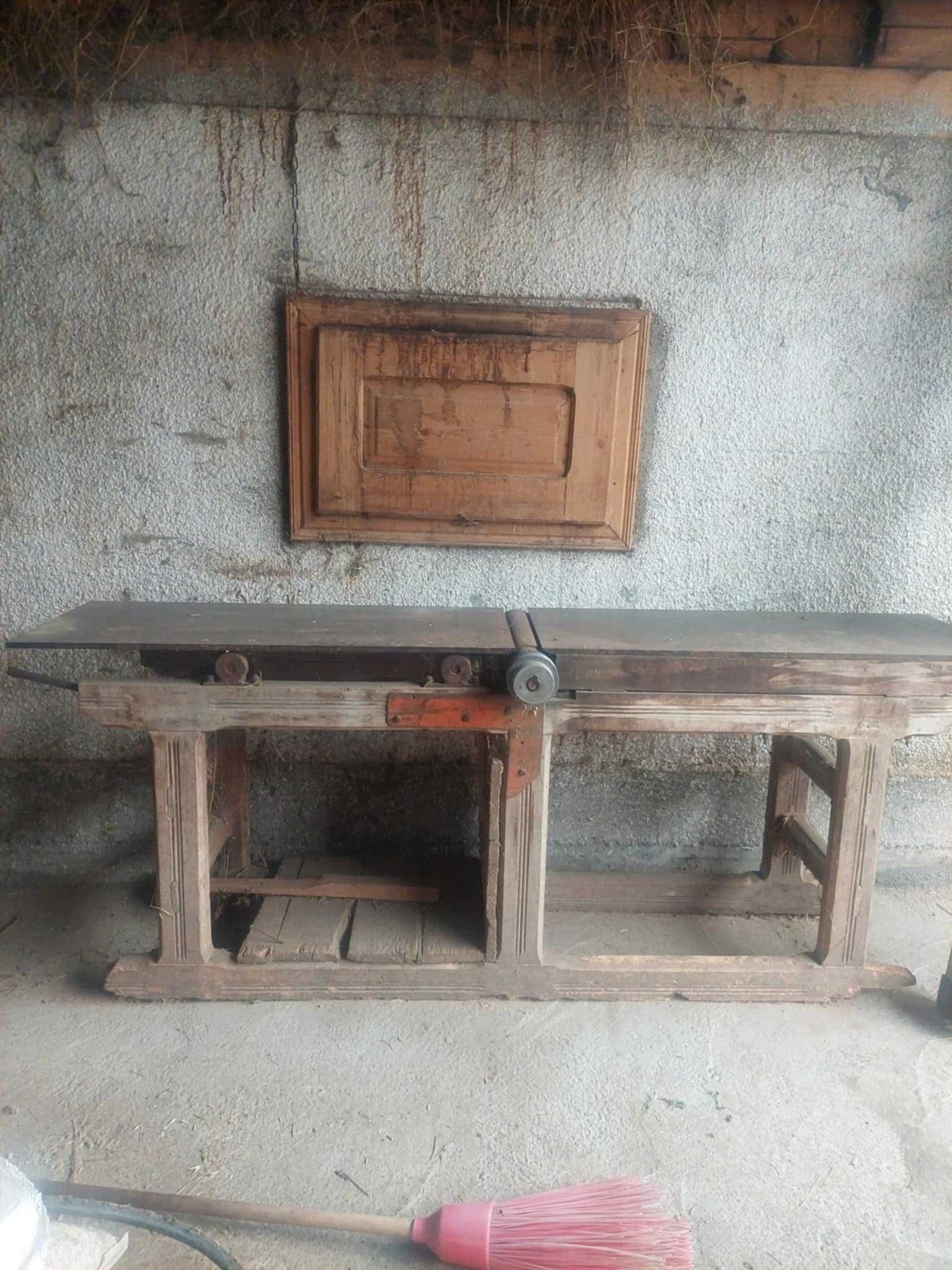 Vând abric pt prelucrarea lemnului.