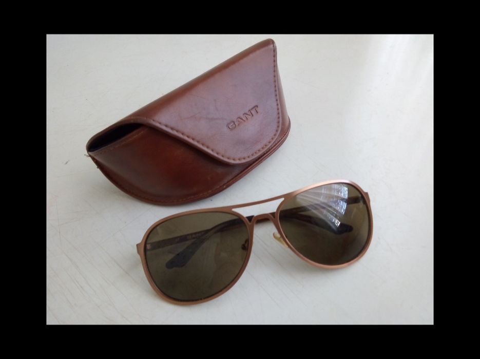 Слънчеви очила GANT, калъф за очила