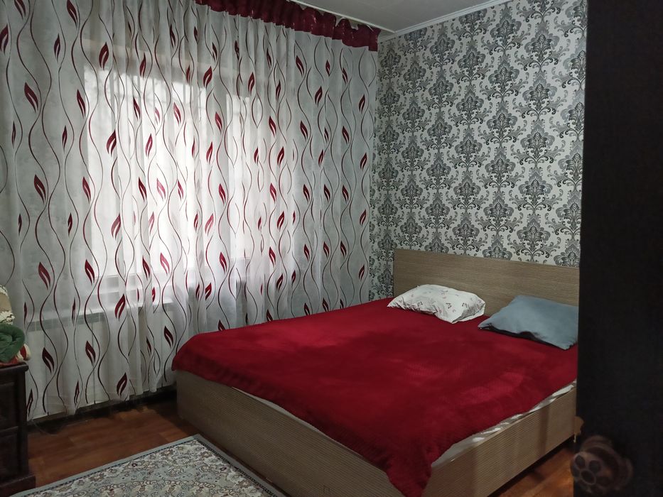 2 комнатная квартира посуточно 8 мкр