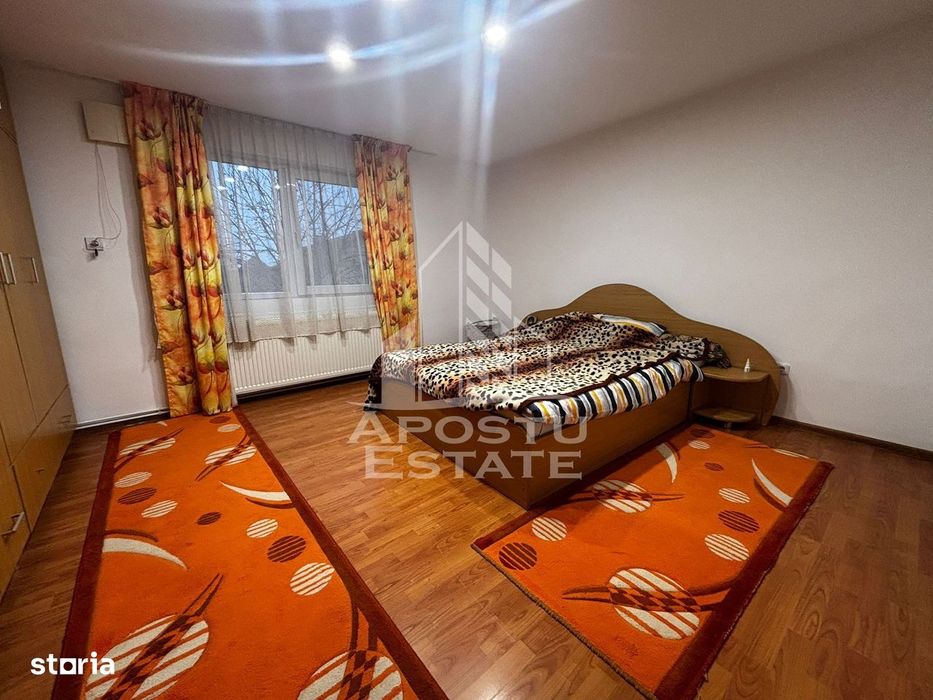 Apartament la casa cu 2 camere, curte proprie, Ghiroda