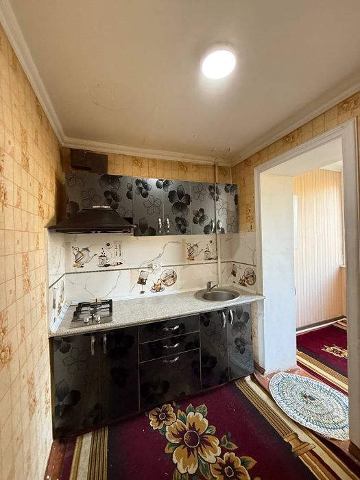 Продаётся квартиру 1 комнатная  3 этаже  улица Гагарина
