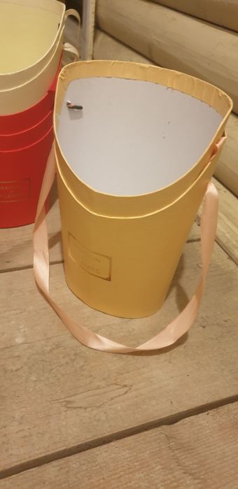 Set cutii rotunde , poseta și hexagon