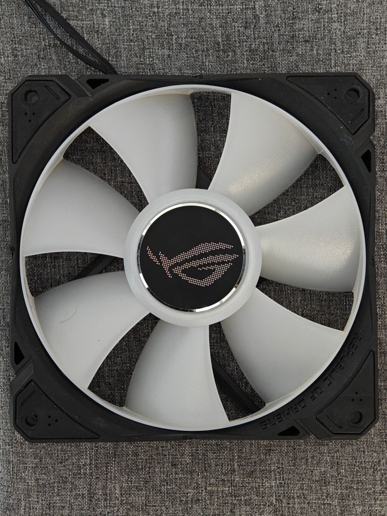 ROG STRIX 120mm ARGB Вентилатори