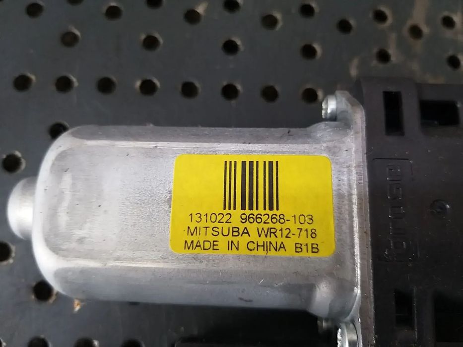 Motoras macara stanga fata volvo xc60 966268103