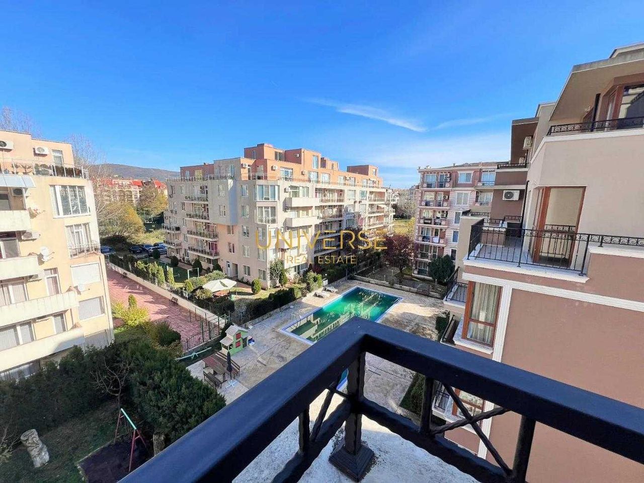 Продава се Тристаен апартамент в к.к. Слънчев бряг - 70 кв.м за 1629 €/кв.м - Снимка #13