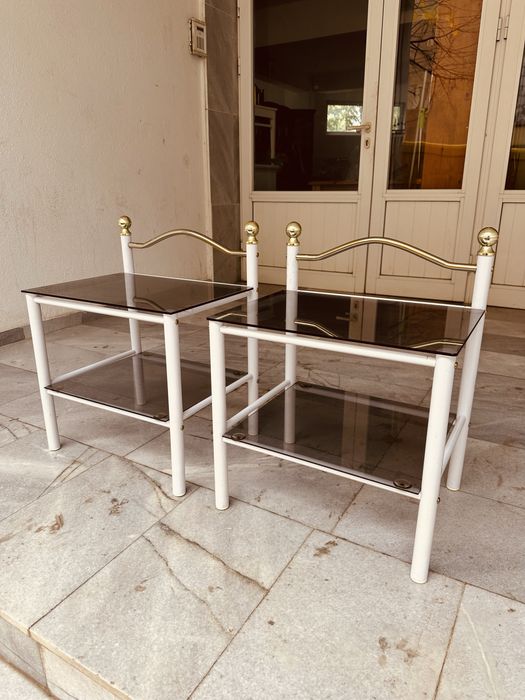 Две елегантни помощни масички / нощни шкафчета от 90-те