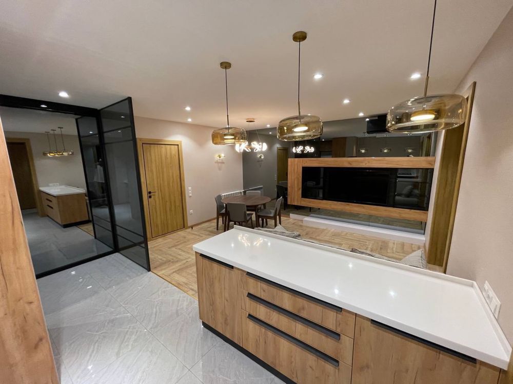 Продажа евро квартира в центре Ориентир- ЦУМ  2/2/4. 70м2