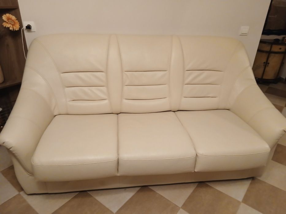 Кожени дивани 2бр.