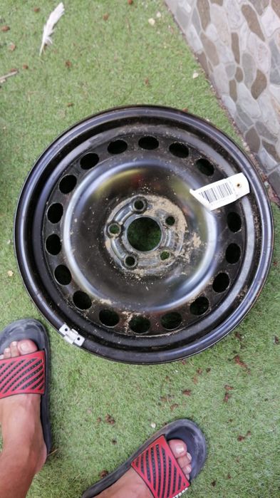 Jante tabla r15 cu capace originale vw 5x100