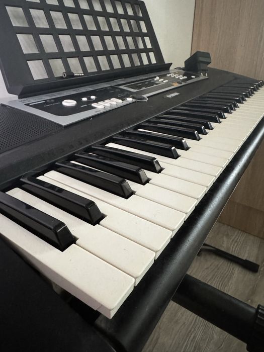 Синтезатор Yamaha YPT-210
