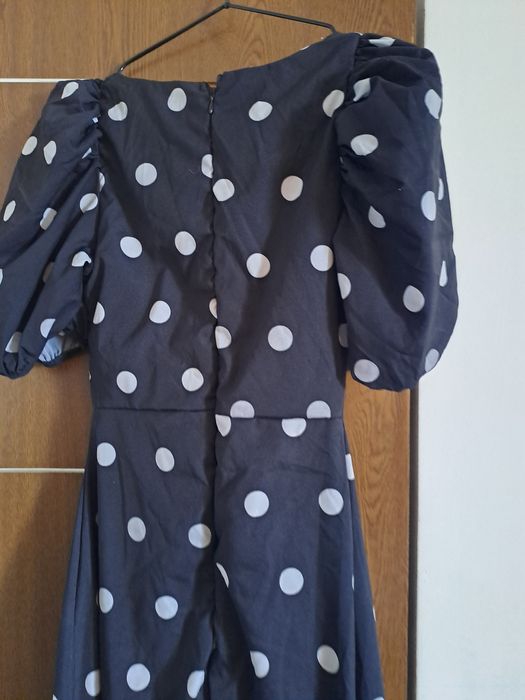 Rochii de zi noi 150 ron ambele