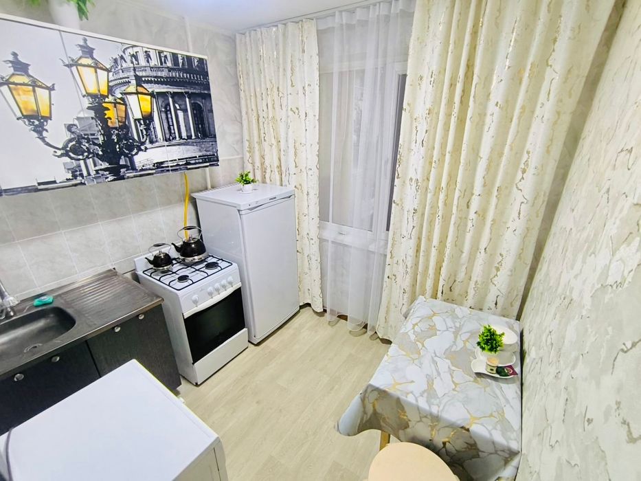 2 комнатная посуточно,Циолковского