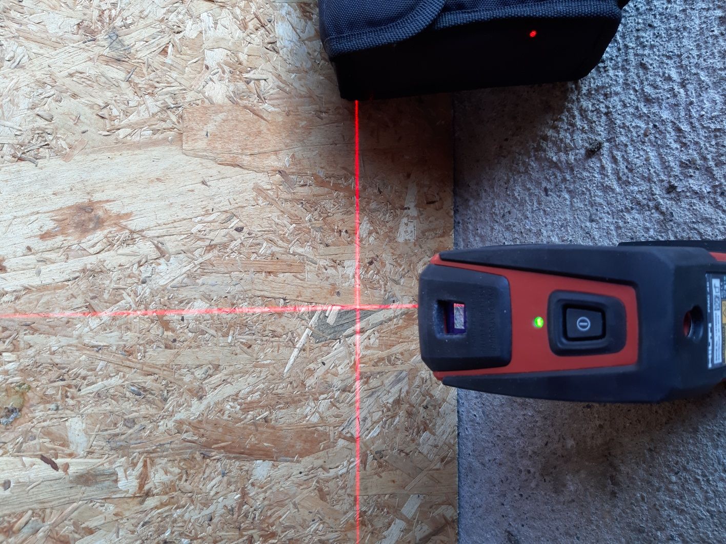 Hilti nivela cu linii PM 46 nou