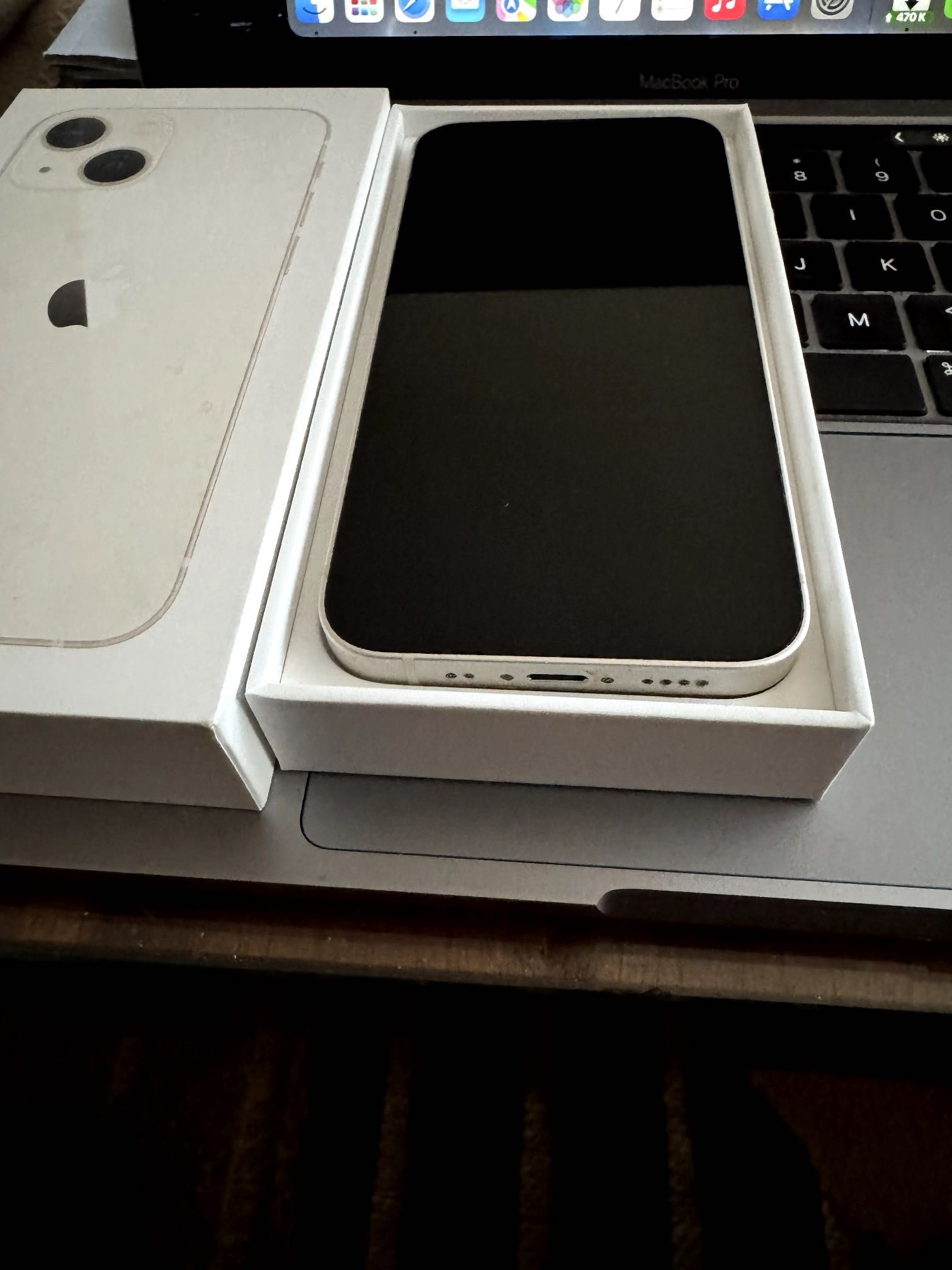 iPhone 13 mini неразличим от нов