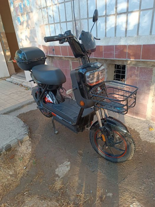 Elektr sukuter sotiladi