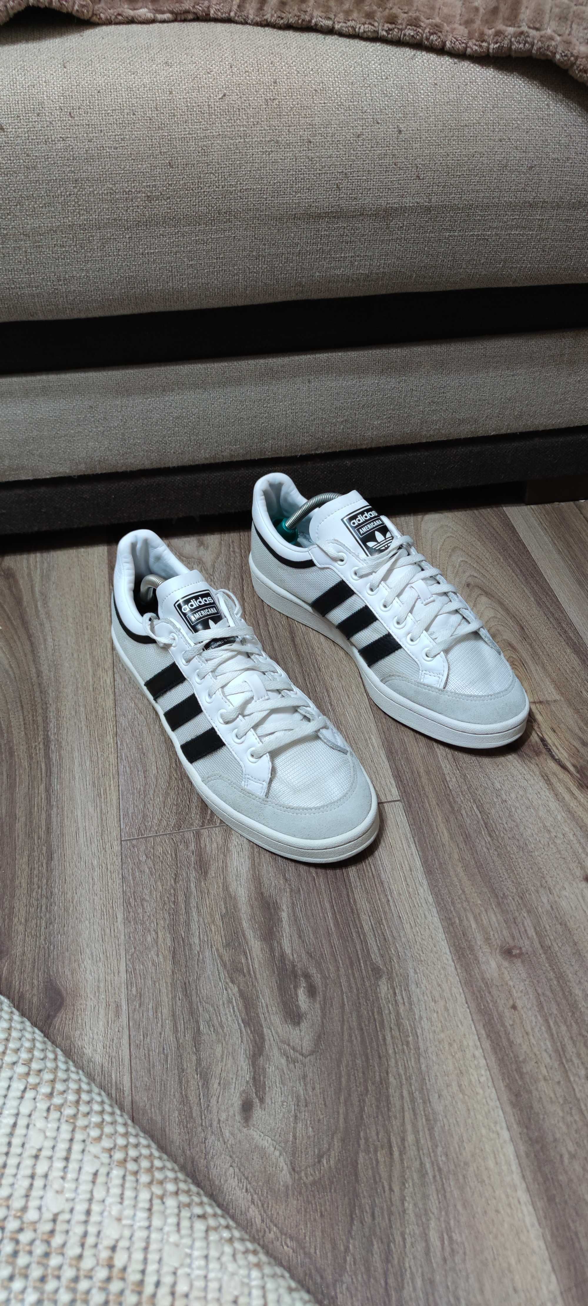 Adidas marimea  43. 5