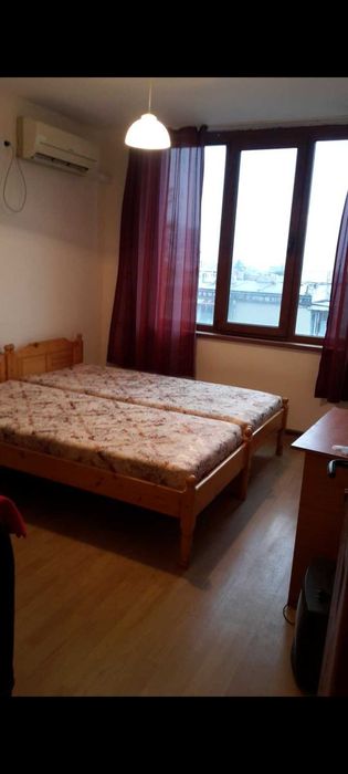 Дава се под наем Двустаен апартамент в Бургас, Център - 70 кв.м за 350 € - Снимка #1