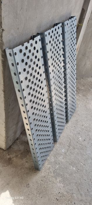Scari zincate pe comanda