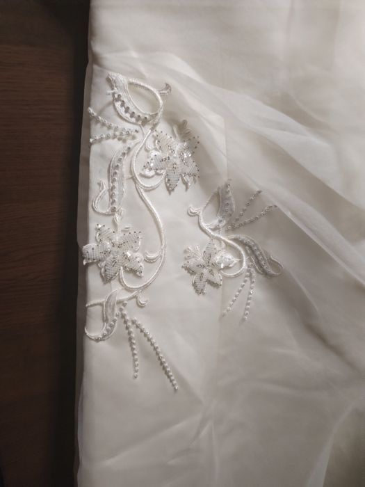 Rochie de mireasa culoare crem