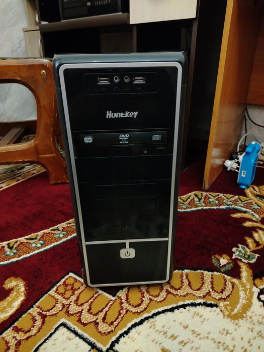 Продаётся кейс с БП и ДВД.