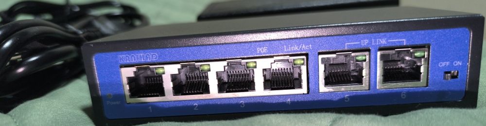 Poe свитч 4 порта + 2 Uplink