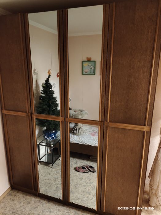 Шкаф 4-х створчатый