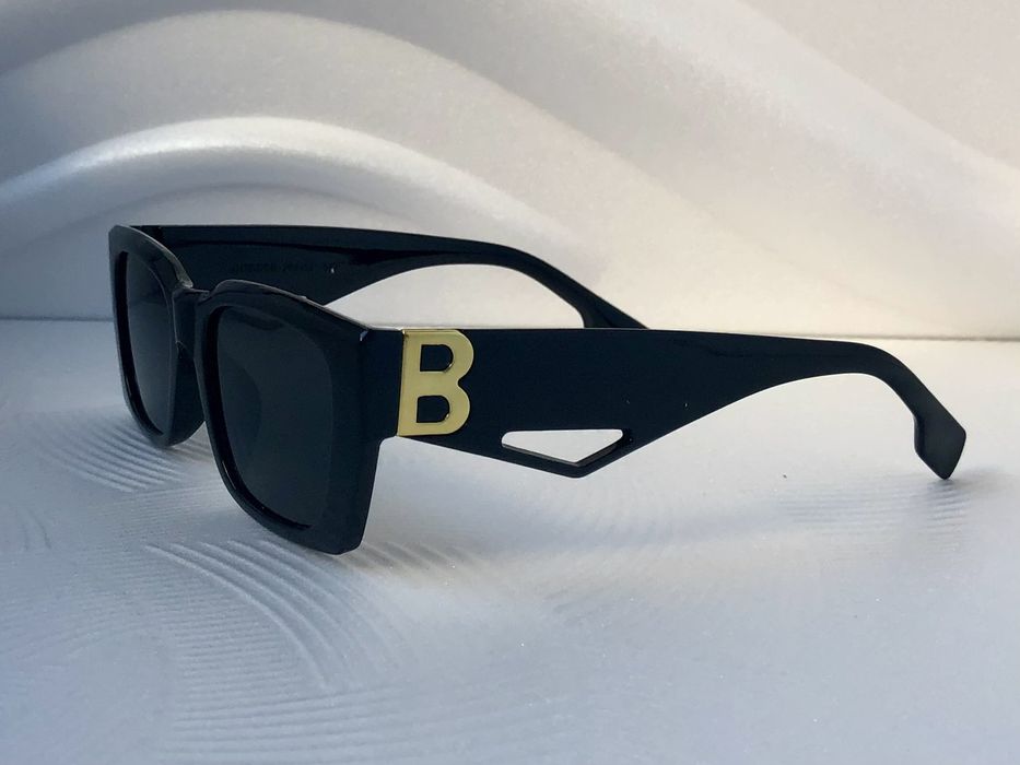 Модерни дамски слънчеви очила