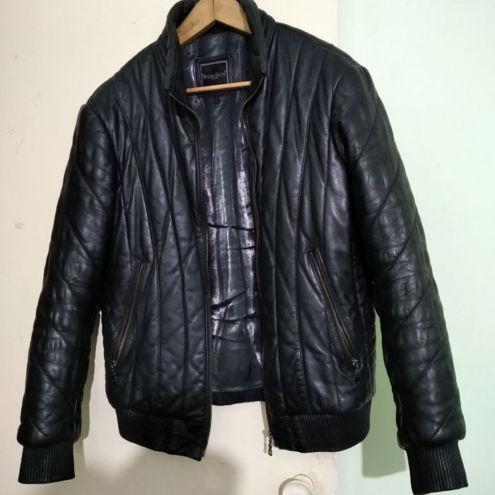 Продам из натуральной кожи.