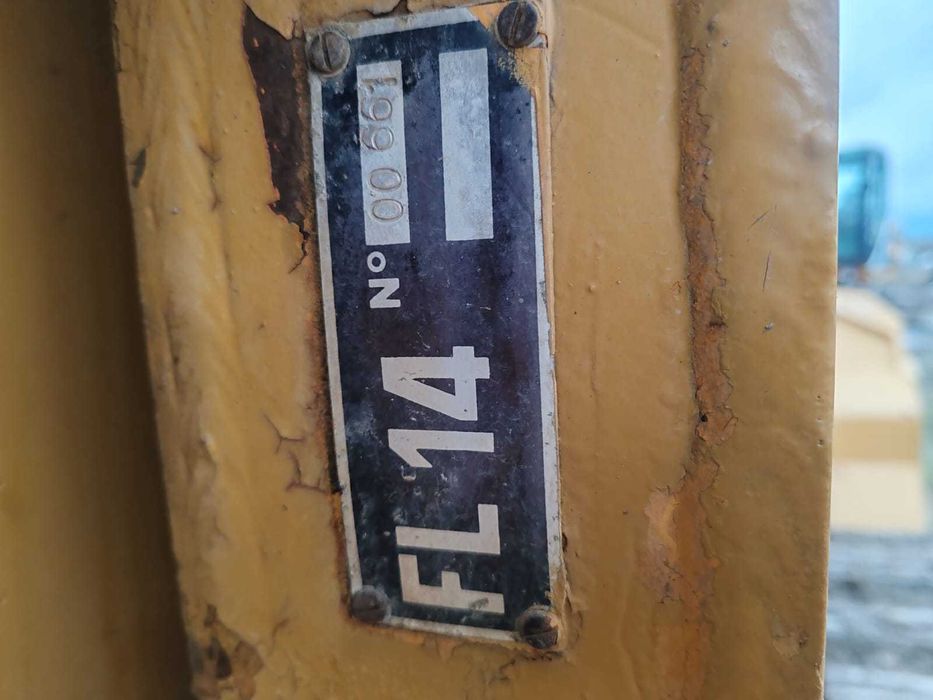 Fiat Allis FL 14B incarcator frontal pe senile cu scarificator