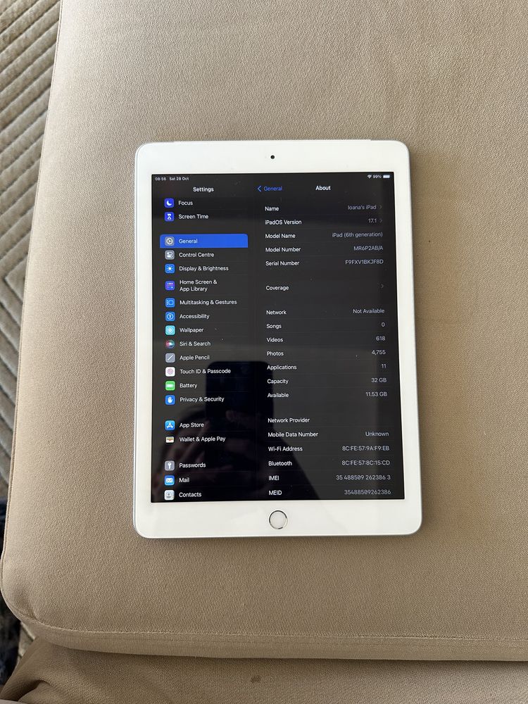 Ipad 6th Generation 128 GB wifi cellular Silver